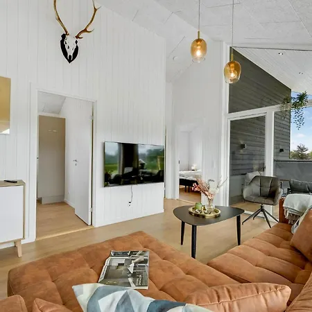 4 Bedroom Beautiful In * Hemmet
