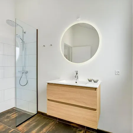 4 Bedroom Beautiful In