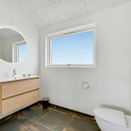 4 Bedroom Beautiful In