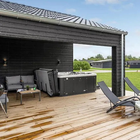 4 Bedroom Beautiful In * Hemmet