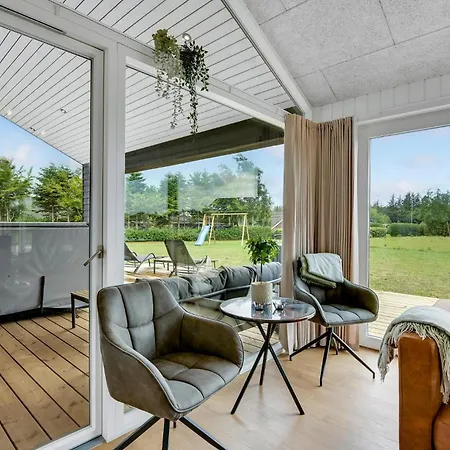 4 Bedroom Beautiful In * Hemmet