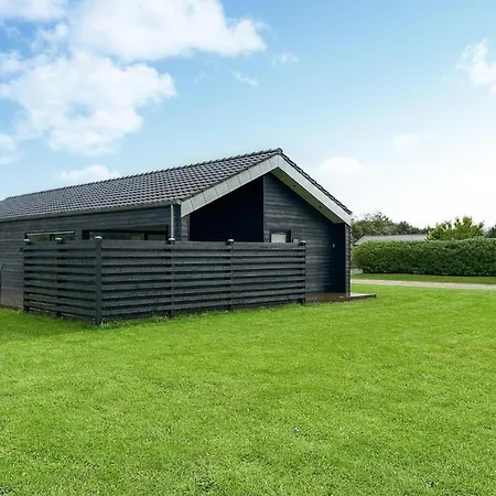 Prázdninový dům 4 Bedroom Beautiful In *